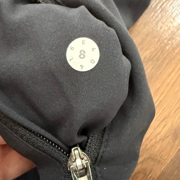 Lululemon Tracker Shorts Lined Black Sz 8 Athleisure Active Tennis Pickleball - Picture 8 of 8